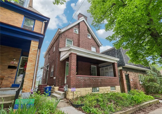 Homes for sale in Squirrel Hill, PA | 3075 Beechwood Blvd, Squirrel Hill, PA 15217 | MLS# 1752094