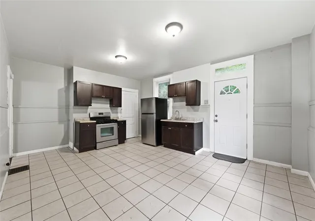 Photo 3 of Single family home for sale at 175 Lecky Ave, Pittsburgh, PA 15212 | MLS# 1752380 | Listing updated on 2026-09-30