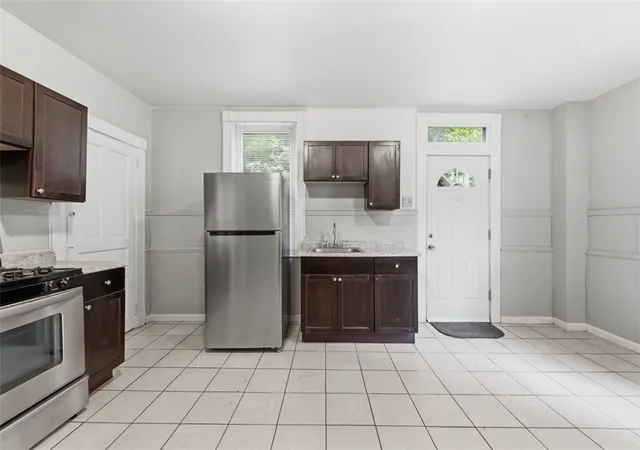 Photo 4 of Single family home for sale at 175 Lecky Ave, Pittsburgh, PA 15212 | MLS# 1752380 | Listing updated on 2026-09-30