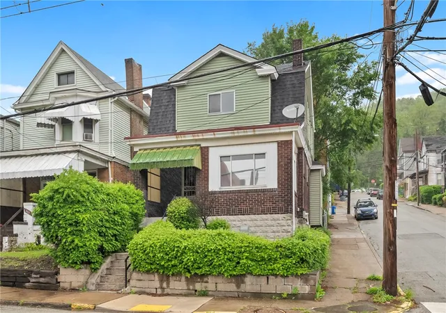 2nd image of 2419 Woodstock Ave, Swissvale, PA 15218 | MLS# 1752370