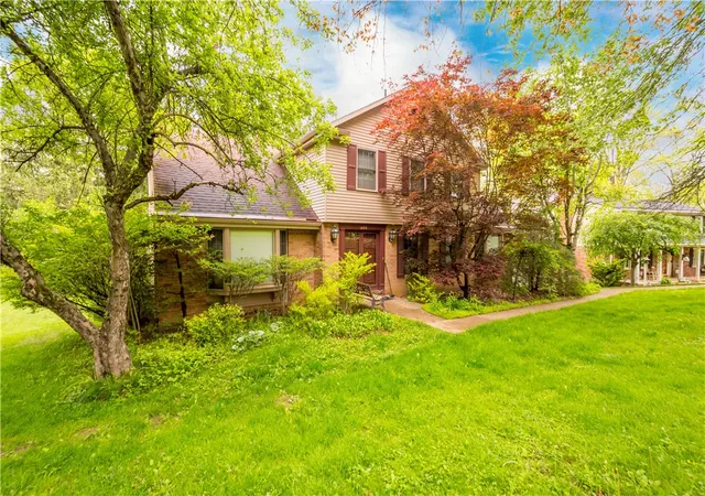 3rd image of 1693 Hathaway Ln, Pittsburgh, PA 15241 | MLS# 1752600