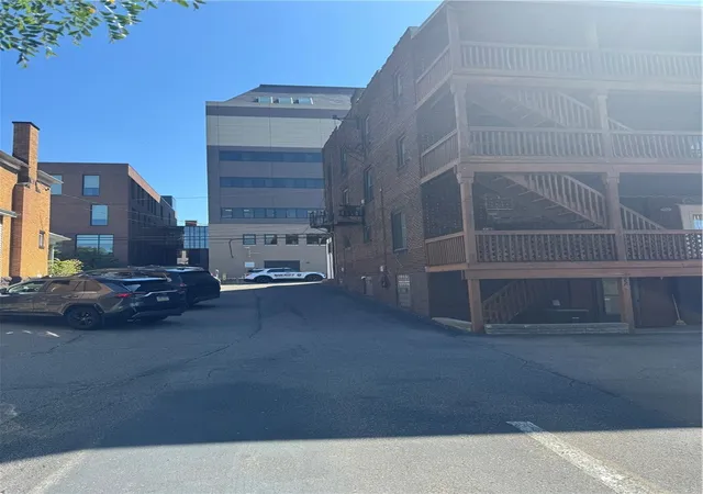 Homes for sale in City Of But Se, PA | 228 S Washington St #226, City Of But Se, PA 16001 | MLS# 1752653