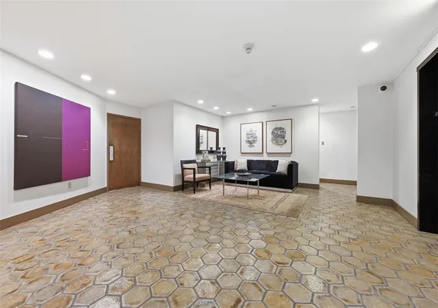 Homes for sale in Oakland, PA | 540 N Neville #305, Oakland, PA 15213 | MLS# 1752654