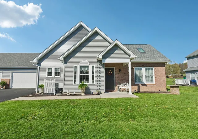 Photo 2 of Condo for sale at 107 White Fox Ct, Ellwood City, PA 16117 | MLS# 1752671 | Listing updated on 2026-05-12