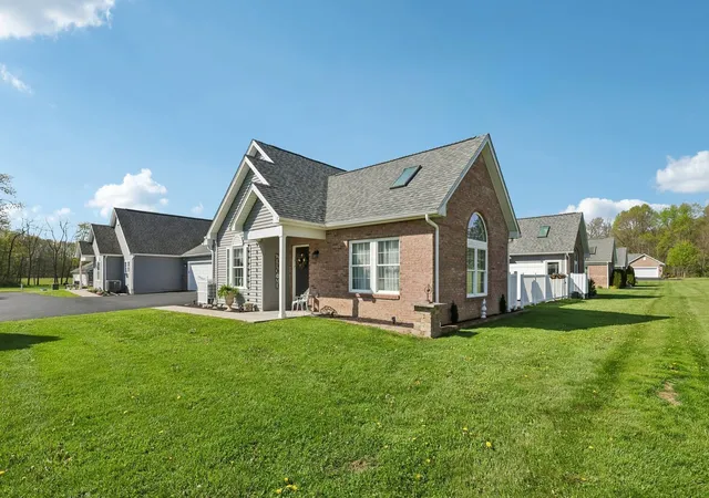 Photo 3 of Condo for sale at 107 White Fox Ct, Ellwood City, PA 16117 | MLS# 1752671 | Listing updated on 2026-05-12