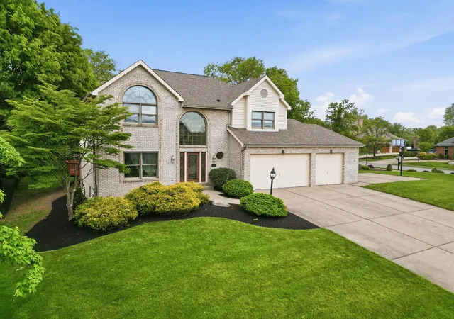 2nd image of 7045 Bennington Woods Dr, Mc Candless, PA 15237 | MLS# 1752682