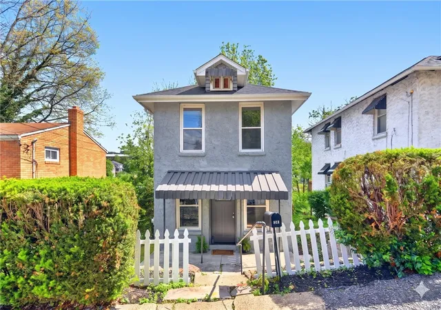 Homes for sale in Bellevue, PA | 634 Madison Avenue, Bellevue, PA 15202 | MLS# 1752673