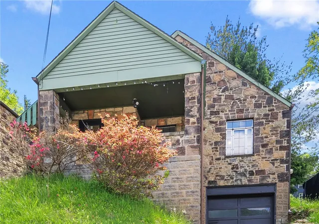 Homes for sale in Wilkinsburg, PA | 2214 Laketon Rd, Wilkinsburg, PA 15221 | MLS# 1752629