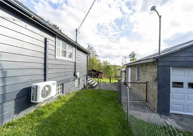 4th image of 3872 Route 31, Donegal, PA 15646 | MLS# 1752718