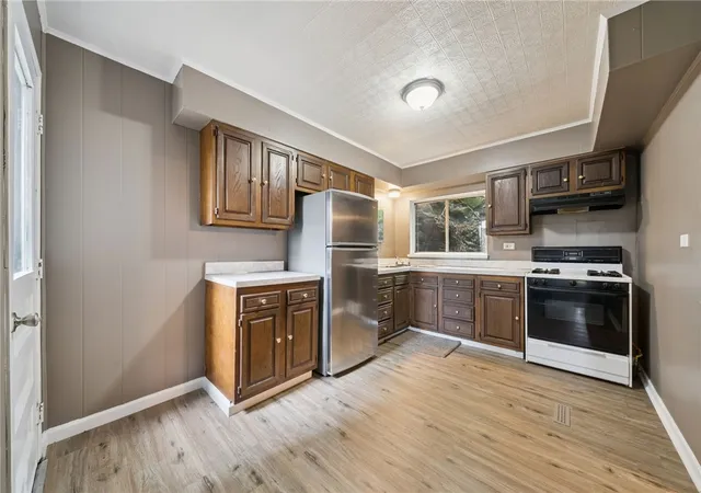 Photo 4 of Single family home for sale at 407 Alexander St, Mc Kees Rocks, PA 15136 | MLS# 1752293 | Listing updated on 2026-07-30