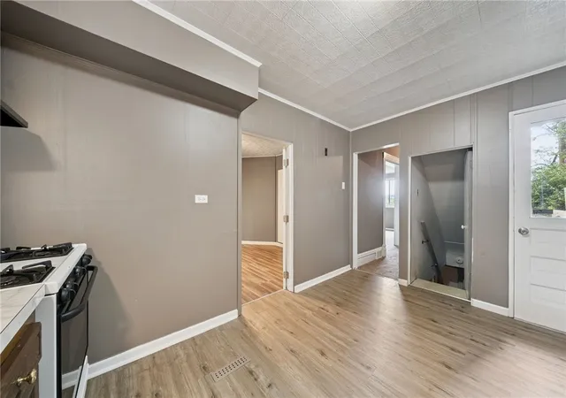 Photo 5 of Single family home for sale at 407 Alexander St, Mc Kees Rocks, PA 15136 | MLS# 1752293 | Listing updated on 2026-07-30