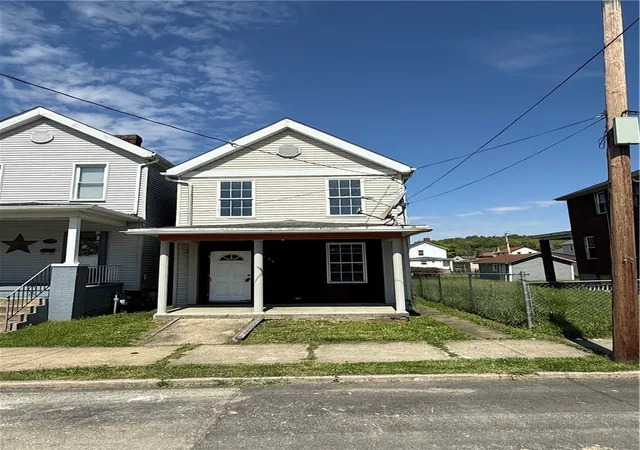 Homes for sale in Jeannette, PA | 125 12th Street, Jeannette, PA 15644 | MLS# 1752728