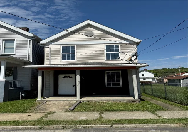Homes for sale in Jeannette, PA | 125 12th Street, Jeannette, PA 15644 | MLS# 1752728