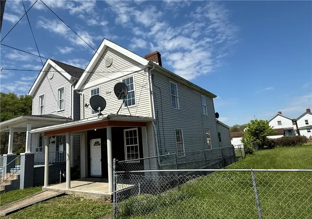Homes for sale in Jeannette, PA | 125 12Th Street, Jeannette, PA 15644 | MLS# 1752728