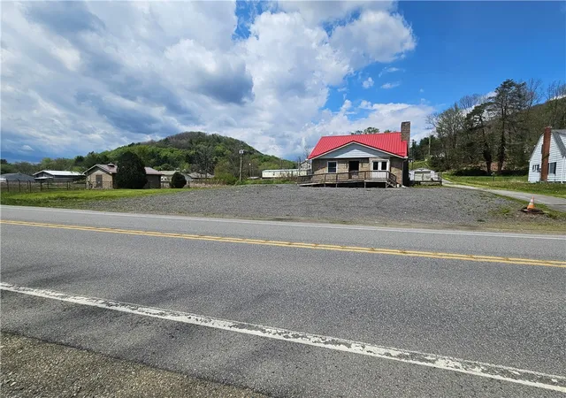 Photo 2 of Single family home for sale at 17493 Bennett Valley Hwy, Force, PA 15841 | MLS# 1752672 | Listing updated on 2026-06-25