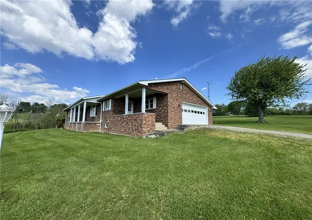 Photo 2 of Single family home for sale at 48 Misty Meadows Ln, Menallen Twp, PA 15401 | MLS# 1752796 | Listing updated on 2026-07-31