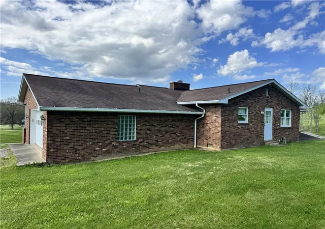 Photo 4 of Single family home for sale at 48 Misty Meadows Ln, Menallen Twp, PA 15401 | MLS# 1752796 | Listing updated on 2026-07-31