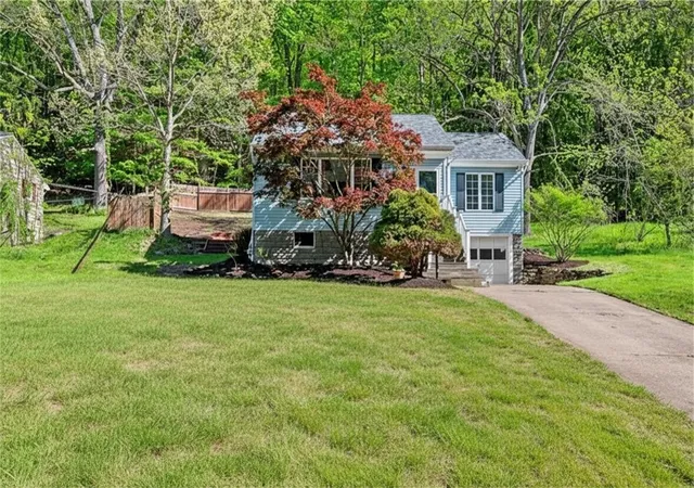 1st image of 858 Bocktown Rd, Moon/crescent Twp, PA 15046 | MLS# 1752738