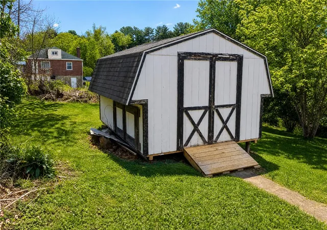 Homes for sale in Export, PA | 1106 Delaware St, Export, PA 15632 | MLS# 1752668