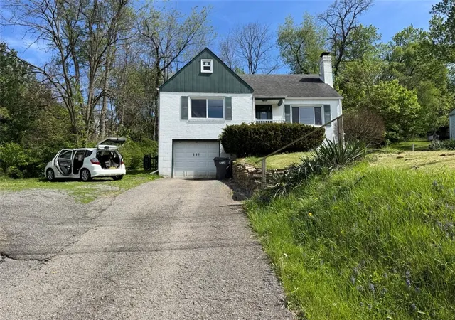 1st image of 207 Mcmurray Rd, Upper St Clair, PA 15241 | MLS# 1752841