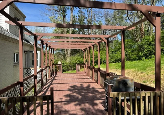 2nd image of 207 Mcmurray Rd, Upper St Clair, PA 15241 | MLS# 1752841