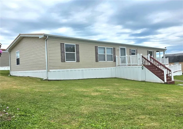 Photo 3 of Manufactured home for sale at 332 Maruca Dr, Mt Pleasant Boro, PA 15666 | MLS# 1752882 | Listing updated on 2026-07-30