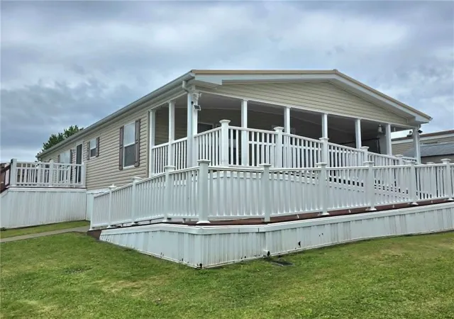 Photo 4 of Manufactured home for sale at 332 Maruca Dr, Mt Pleasant Boro, PA 15666 | MLS# 1752882 | Listing updated on 2026-07-30