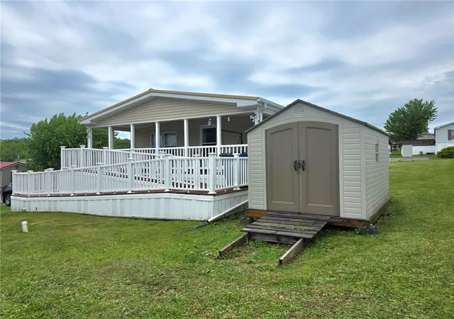 Photo 5 of Manufactured home for sale at 332 Maruca Dr, Mt Pleasant Boro, PA 15666 | MLS# 1752882 | Listing updated on 2026-07-30