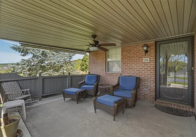 Homes for sale in Collier Twp, PA | 106 Barrington Dr, Collier Twp, PA 15071 | MLS# 1752972