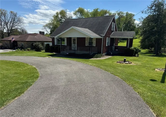 2nd image of 434 Freeport Rd, Jefferson Twp, PA 16002 | MLS# 1752918
