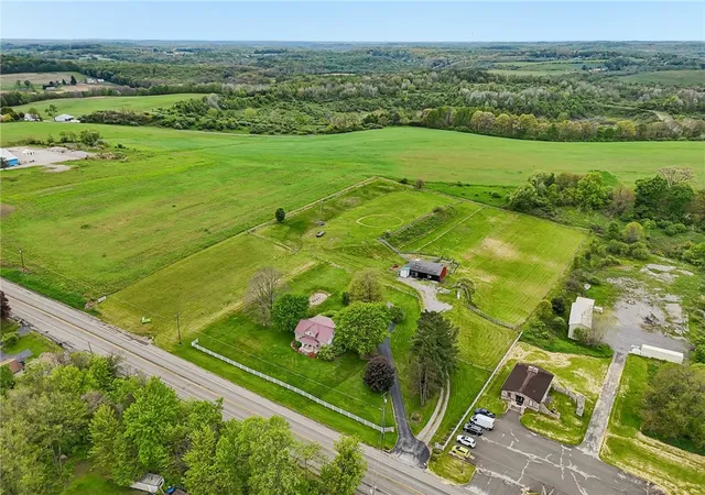 4th image of 1634 Perry Hwy, Portersville Boro, PA 16051 | MLS# 1753083