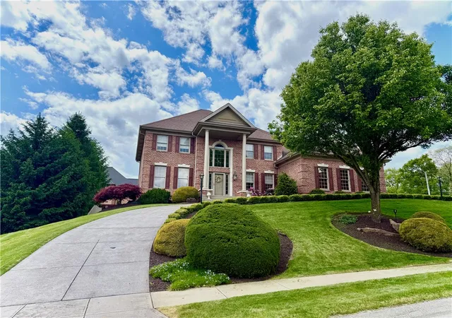 Photo 1 of Single family home for sale at 300 Pine Valley Dr, Bridgeville, PA 15017 | MLS# 1753068 | Listing updated on 2026-06-19
