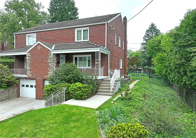 Homes for sale in Squirrel Hill, PA | 1717 Murdoch Road, Squirrel Hill, PA 15217 | MLS# 1752958