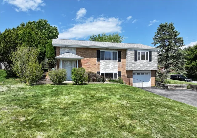 Homes for sale in Harmar, PA | 563 Meadowvale Dr, Harmar, PA 15024 | MLS# 1753116