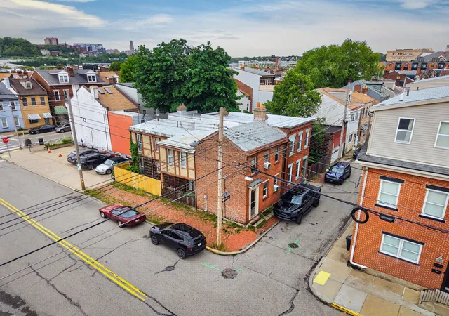 4th image of 2301 Larkins Wy, Pittsburgh, PA 15203 | MLS# 1753162