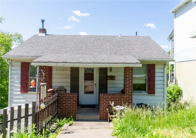 1st image of 307 N 6th St, Clairton, PA 15025 | MLS# 1753101