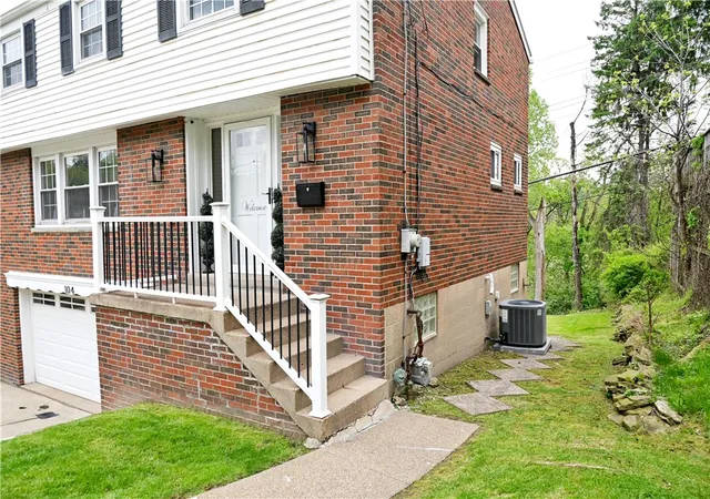 3rd image of 104 Mcalister Dr, Penn Hills, PA 15235 | MLS# 1752785