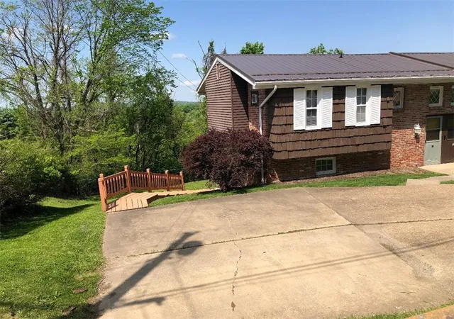 Homes for sale in N Franklin Twp, PA | 37 Webb Dr, N Franklin Twp, PA 15301 | MLS# 1753106
