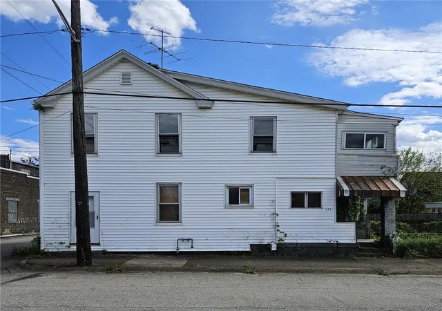 Homes for sale in Arnold, PA | 410 17th Street, Arnold, PA 15068 | MLS# 1753195