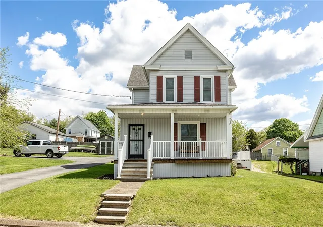 Homes for sale in Sugarcreek Boro, PA | 157 Lamberton Street, Sugarcreek Boro, PA 16323 | MLS# 1753245