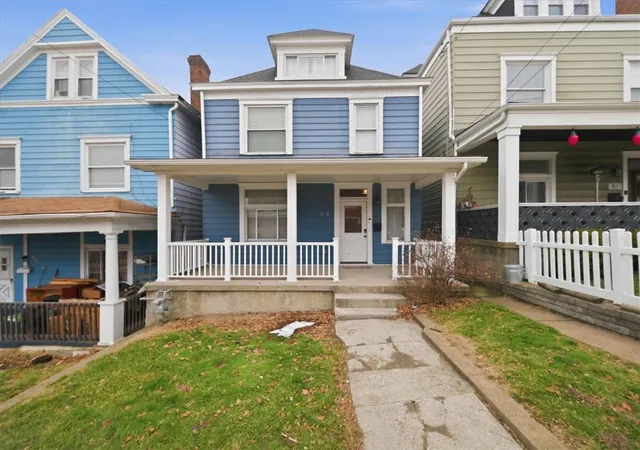 2nd image of 84 Beltzhoover Ave, Mt Washington, PA 15210 | MLS# 1753252