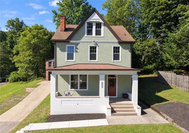 Photo 1 of Single family home for sale at 555 Thompson Run Rd, Ross Twp, PA 15237 | MLS# 1753160 | Listing updated on 2026-09-25