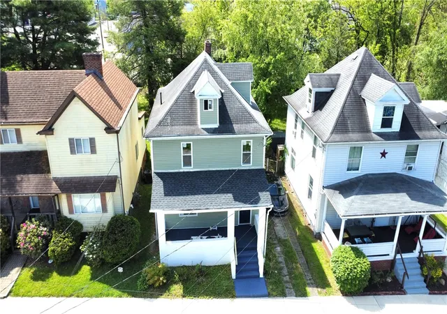 Photo 3 of Single family home for sale at 56 Evans St, Uniontown, PA 15401 | MLS# 1753046 | Listing updated on 2026-07-14