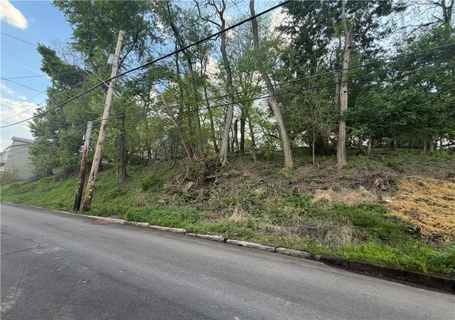 Photo 2 of Land for sale at 0 Warren St, Pittsburgh, PA 15212 | MLS# 1753338 | Listing updated on 2026-07-25