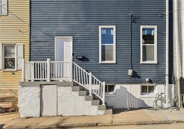 3rd image of 1234 High St, Pittsburgh, PA 15212 | MLS# 1753366