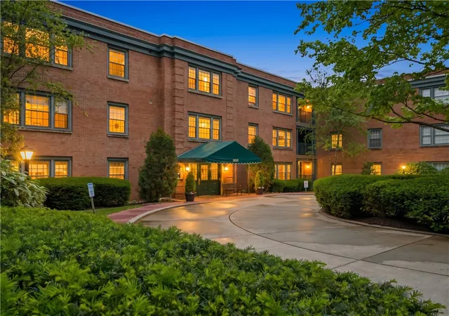1st image of 5825 5th Ave #314, Shadyside, PA 15232 | MLS# 1753289