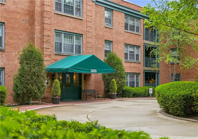 2nd image of 5825 5th Ave #314, Shadyside, PA 15232 | MLS# 1753289