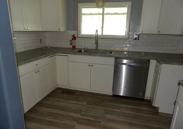 2nd image of 808 Grand Ave, Aliquippa, PA 15001 | MLS# 1753395
