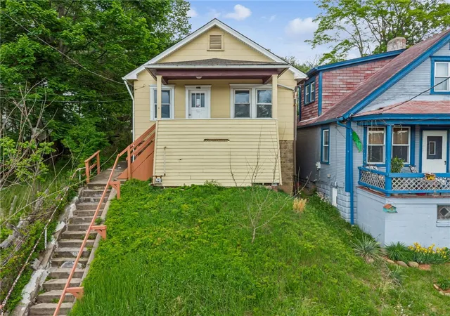 1st image of 907 Vermont Avenue, White Oak, PA 15131 | MLS# 1753072