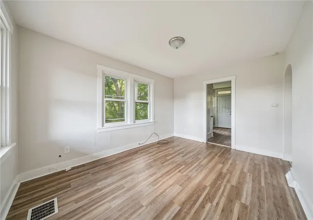 Photo 3 of Single family home for sale at 907 Vermont Ave, White Oak, PA 15131 | MLS# 1753072 | Listing updated on 2026-07-07